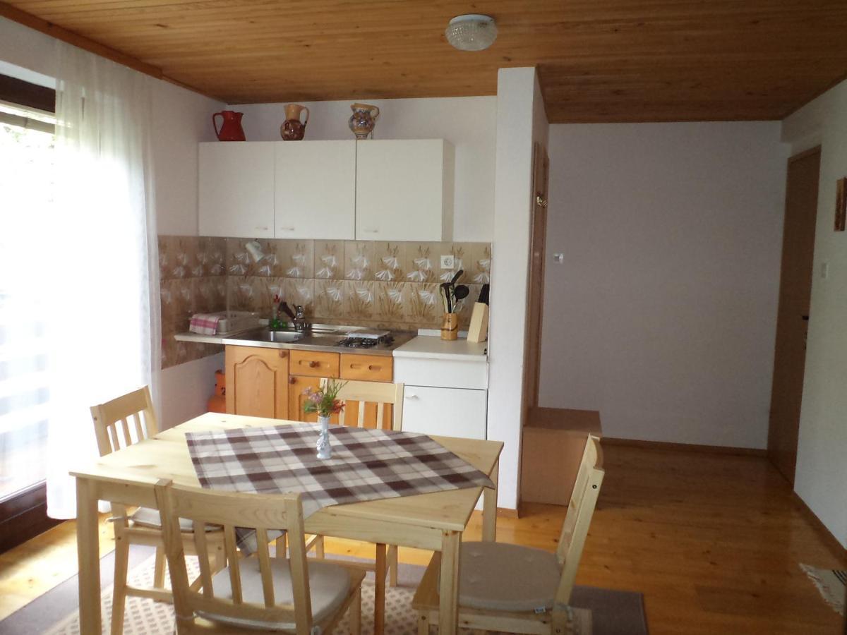 Apartamento Apartma Podlogar Golica Triglav Jesenice Exterior foto